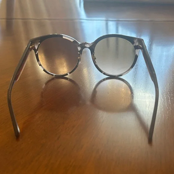 Gucci Black and Brown tourtoise shell frame Women's Sunglasses, authentic - Picture 6 of 14